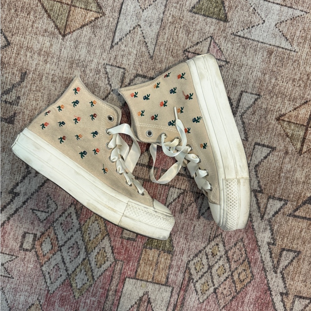 Converse embroidered flowers, and tan suede with ribbon laces